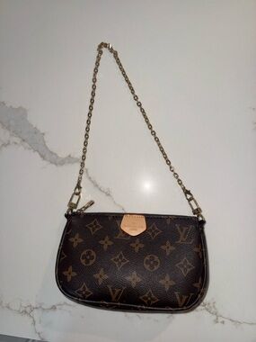 Brown Monogram pochette